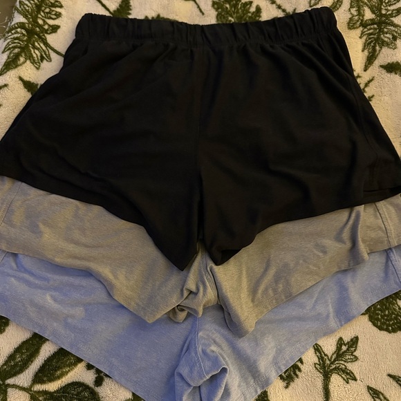 Women’s Shorts- Set of 3 - Picture 4 of 4